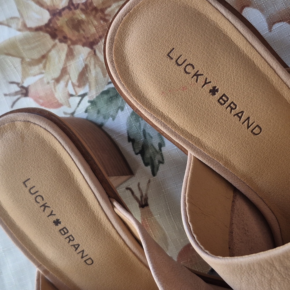 Lucky Brand Tan Mule Slides - Picture 4 of 4